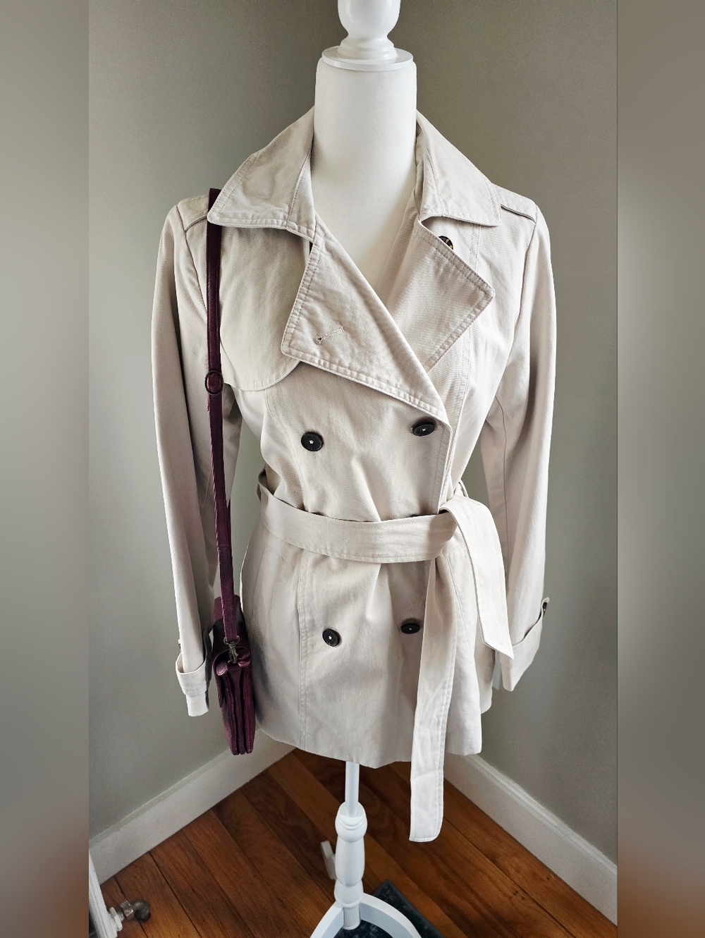 Classic Women's Beige Double-Breasted Trench Coat with Belt - Size Sm